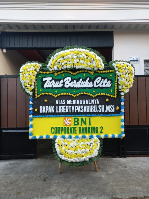 Papan Bunga Duka di Batom