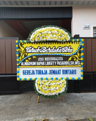 Papan Bunga Duka di Batom